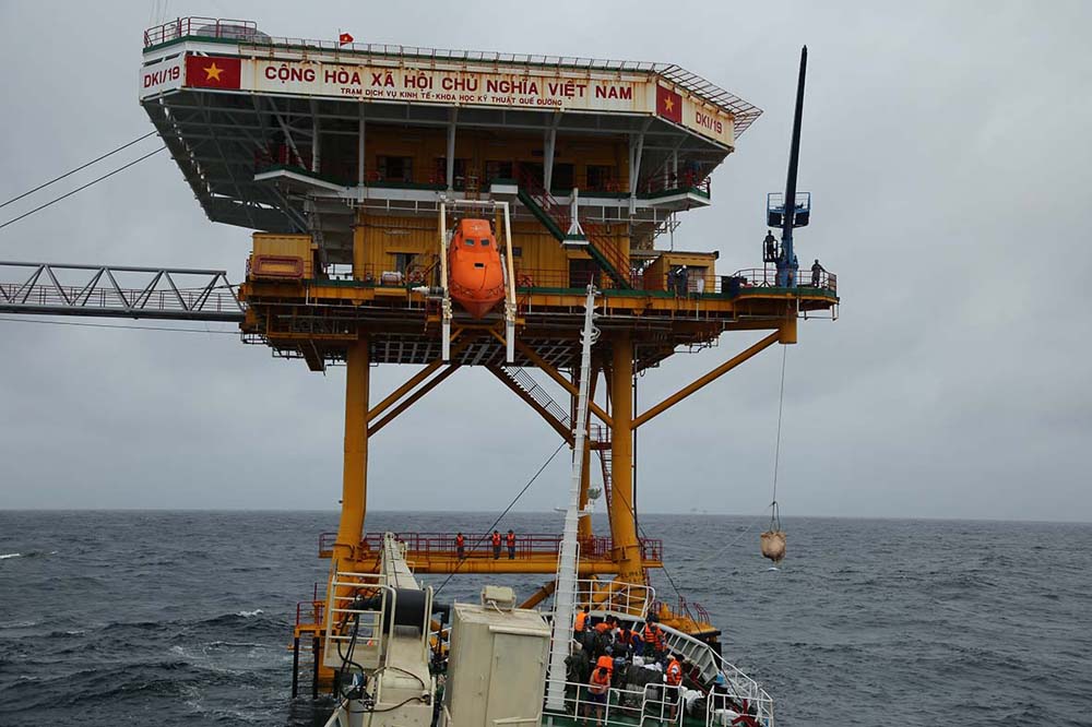 Sức xuân trên Nhà giàn DK1

